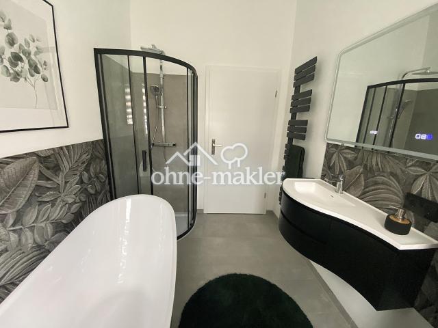Badezimmer Vorderhaus EG