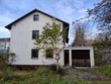 Haus und Garage 