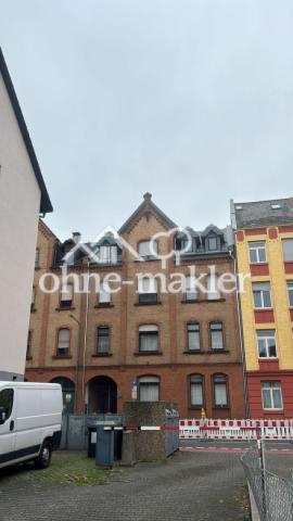 Frontseite und Blick auf Dach