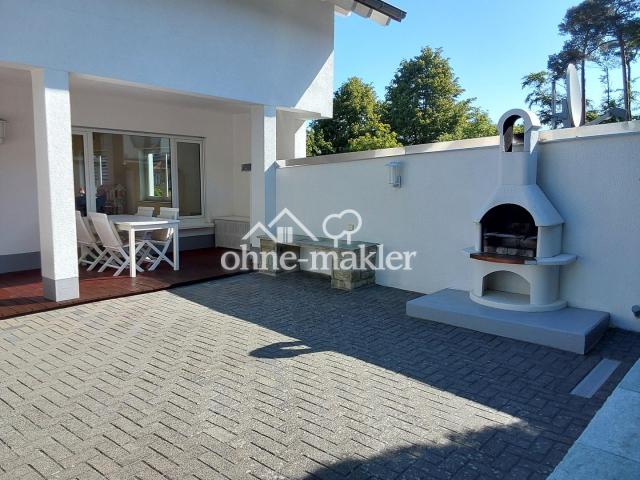 Terrasse mit Außenkamin
