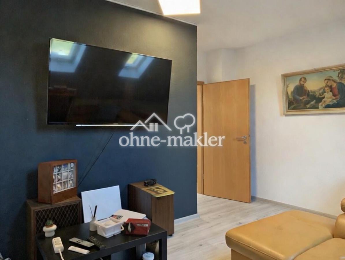 Altbau DG Zimmer 1_