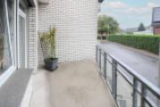Balkon zur Nebenstraße