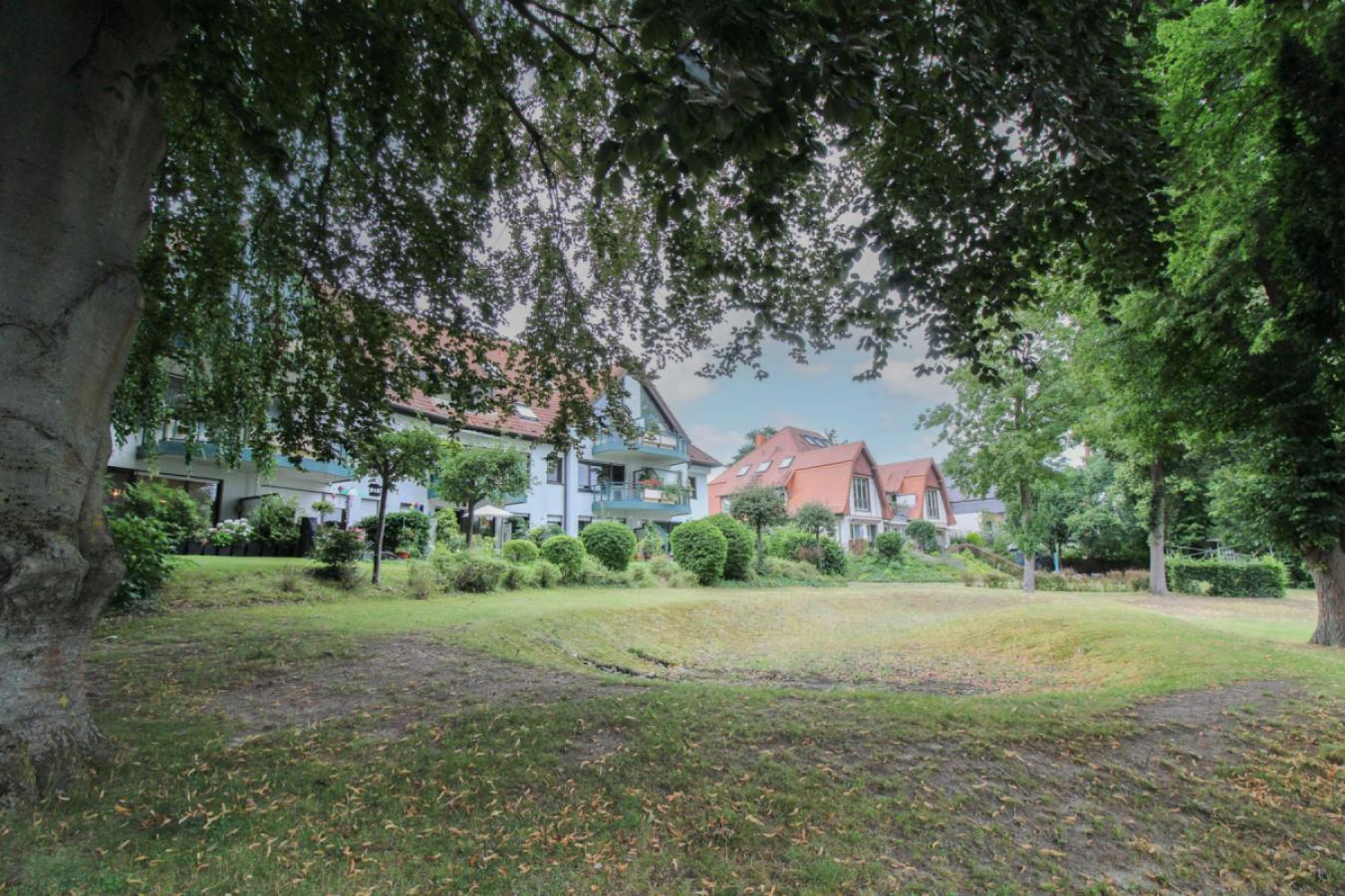 Rücksite vom Gebäude