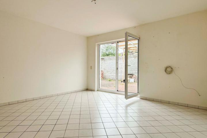 Schlafzimmer mit Zug. zur Terrasse