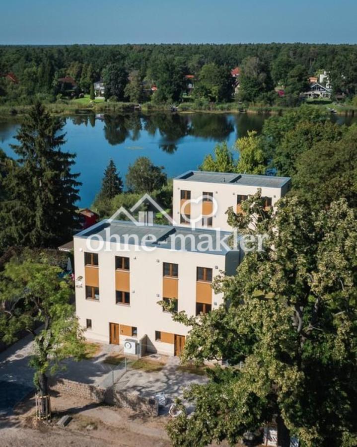 Häuser am See