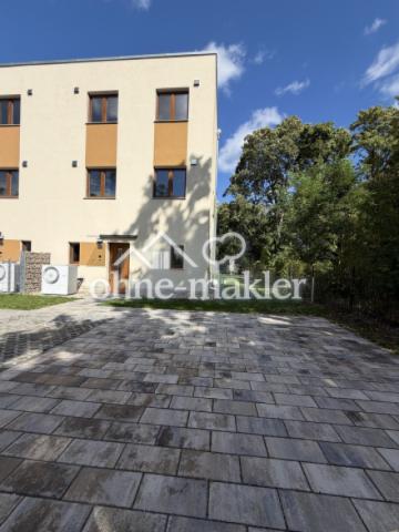 Ansicht von Süden mit Garten