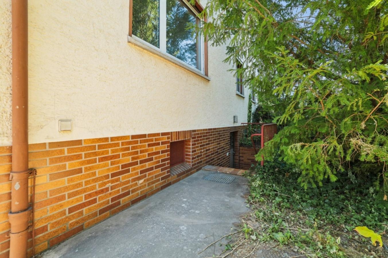 Zugang zum Keller