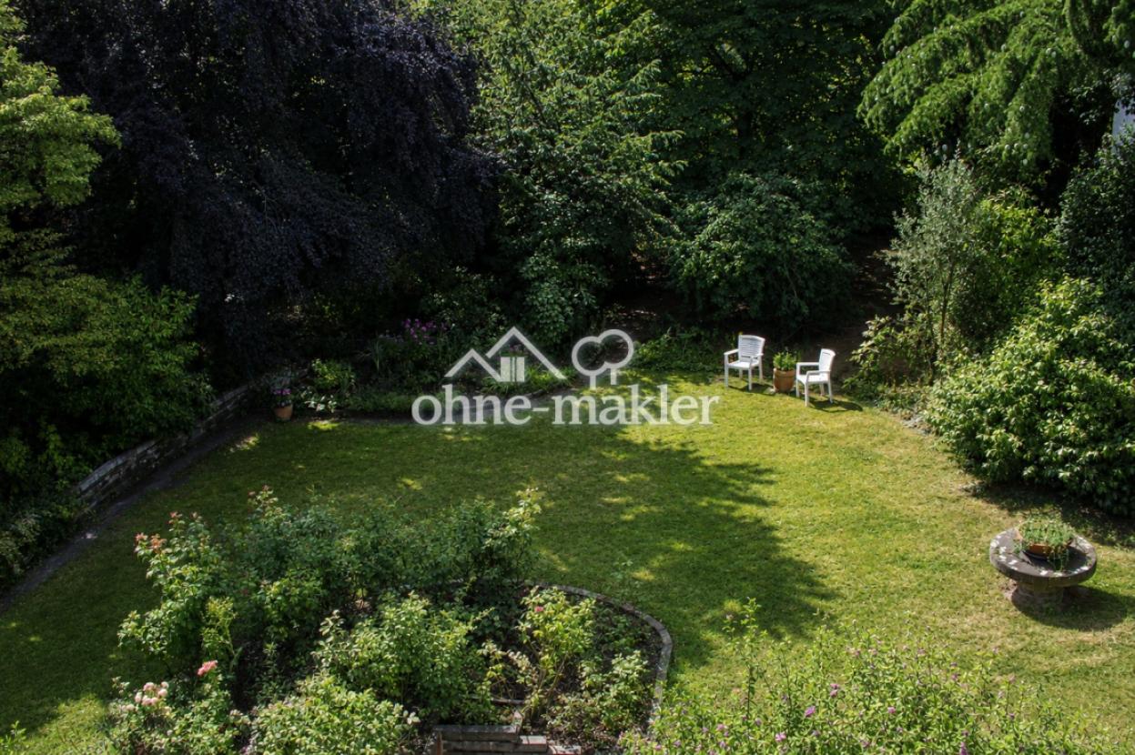 Garten mit altem Baumbestand