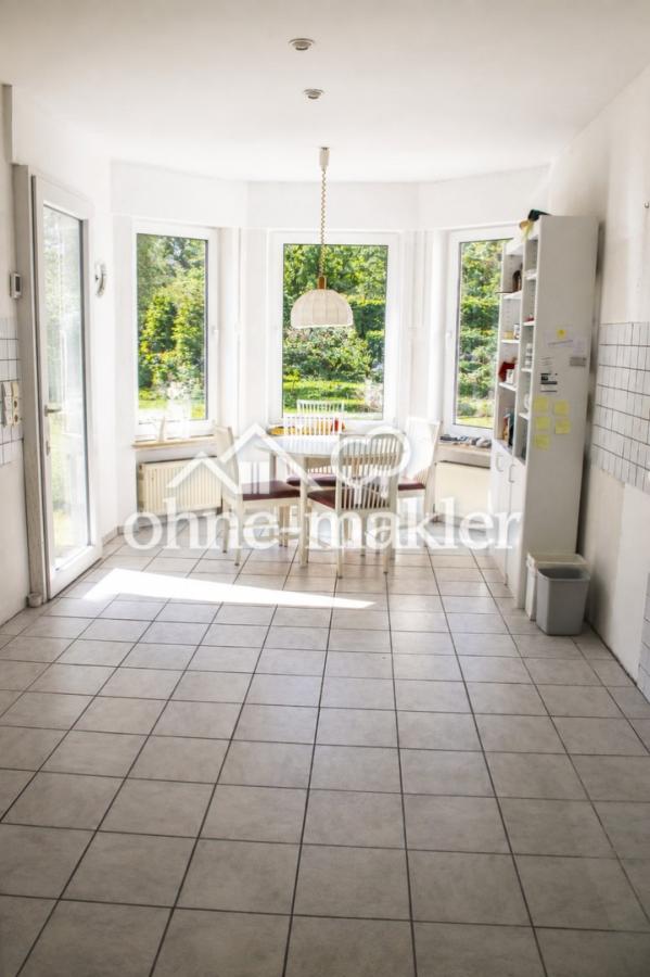 Küche EG mit Zugang zum Garten