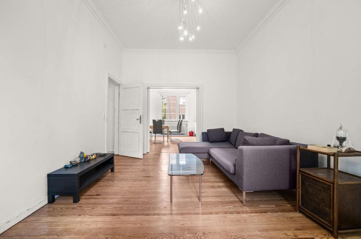 Wohn- und Esszimmer mit Küche