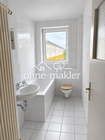 Badezimmer mit Fenster