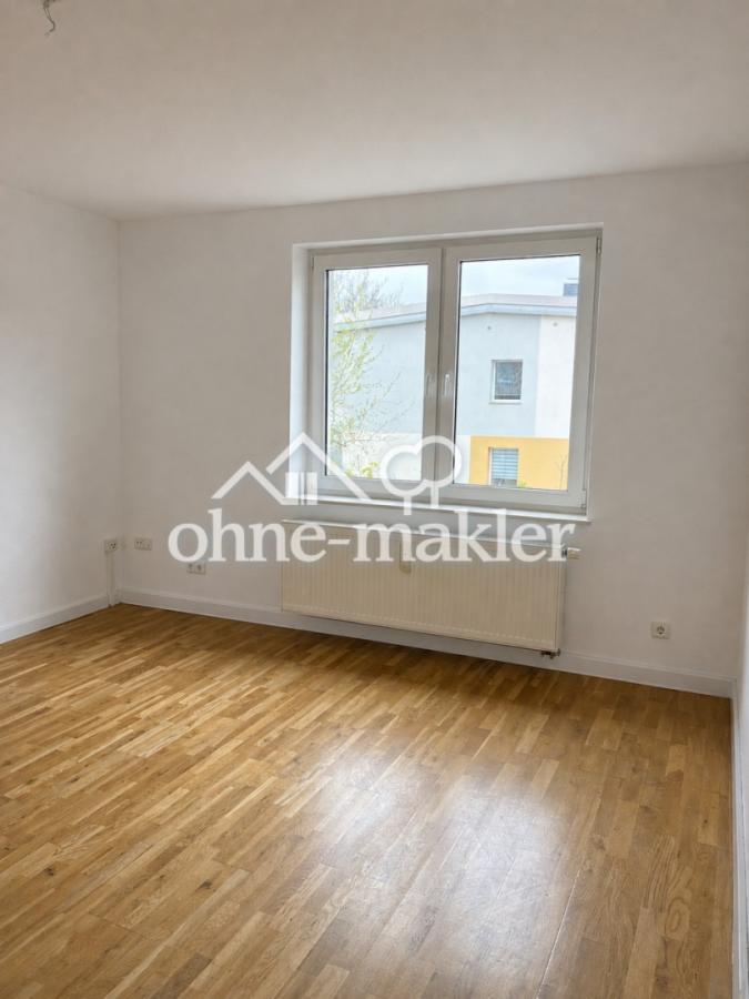 Wohnzimmer zur Straße