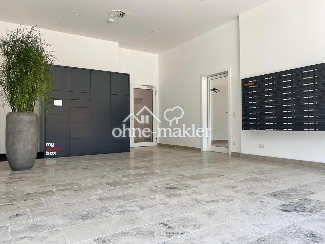 Empfang mit Paketbox