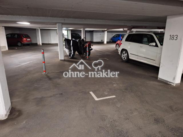großer Stellplatz