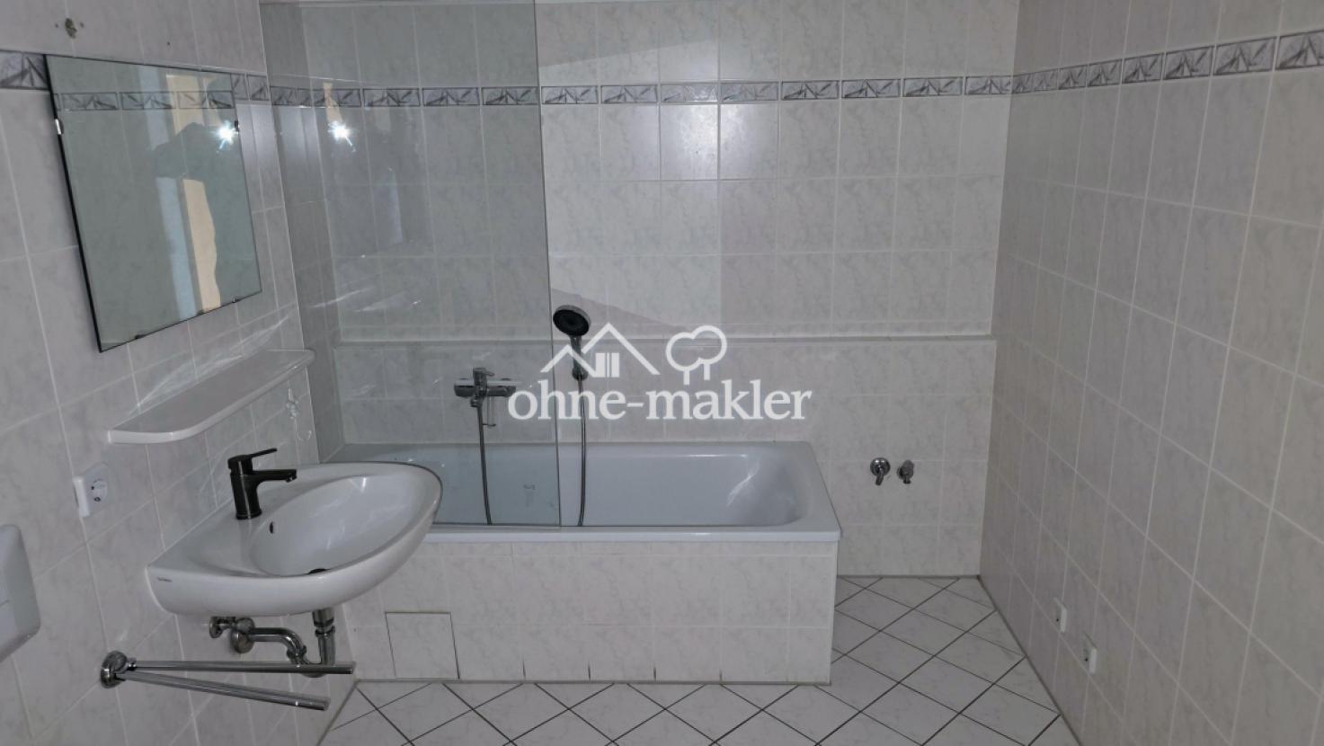 Badezimmer m Waschm-Anschluss