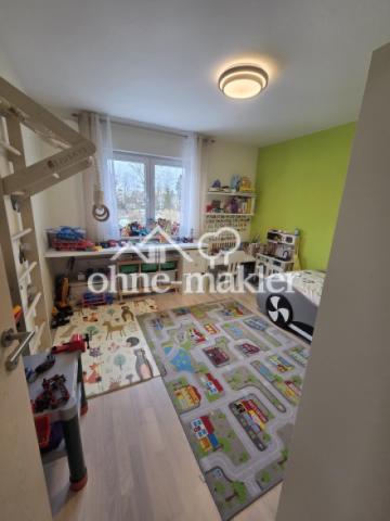 Kinder-/Schlafzimmer