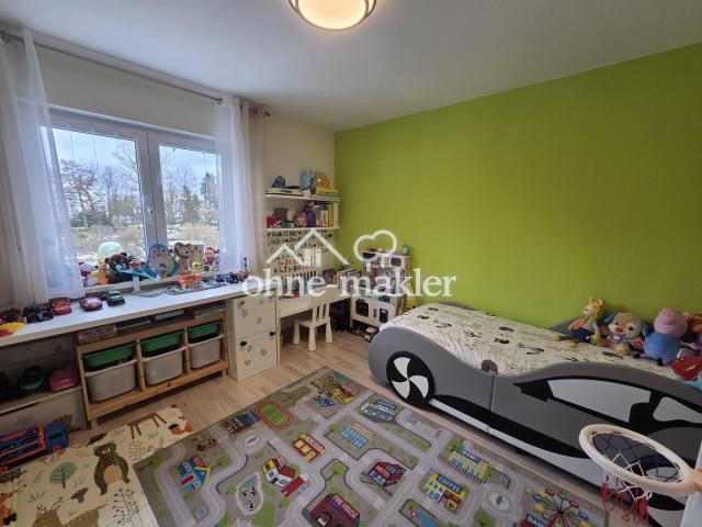 Kinder-/Schlafzimmer