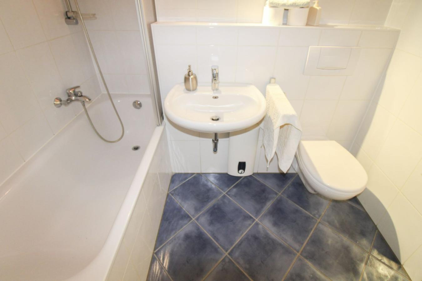 Badezimmer (2)