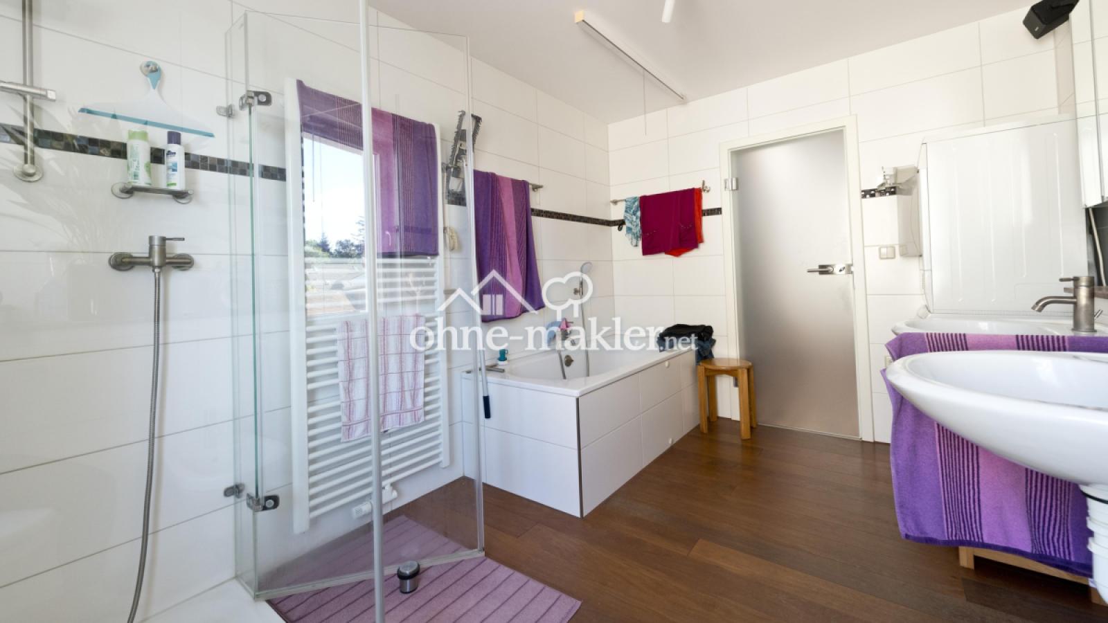 Badezimmer 1.OG