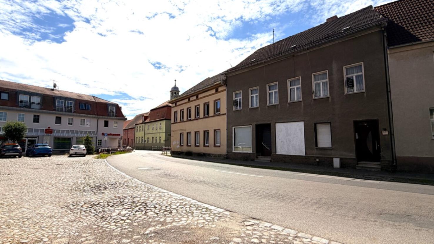 Straßenansicht