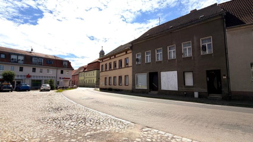 Straßenansicht