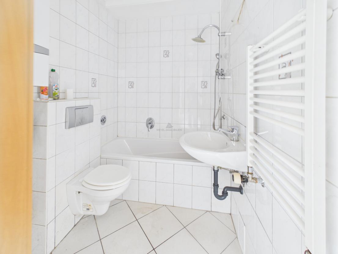 Badezimmer- Weyel Immobilien