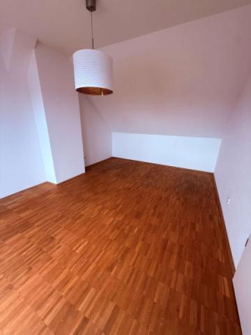 Schlaf/Büro-Zimmer Bild.3