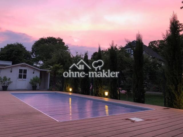 Ansicht Pool nachts