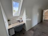 Flur und Arbeitsplatz 1. OG