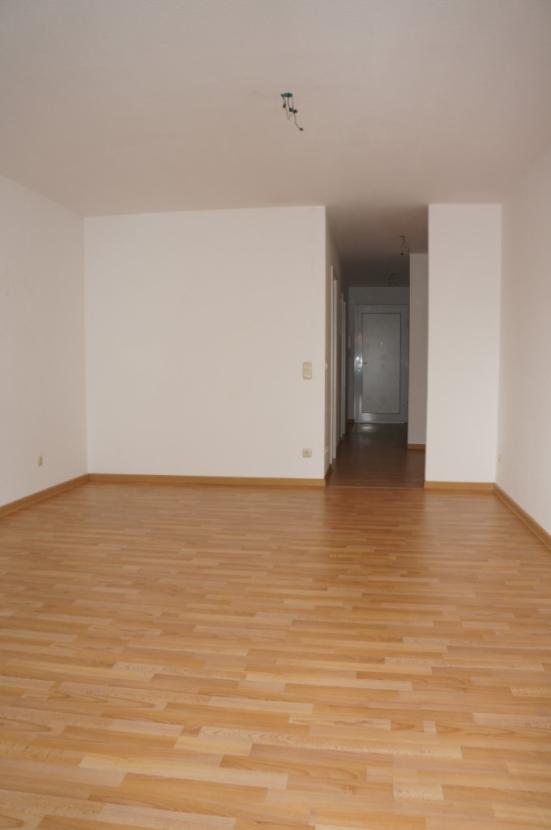 12WohnzimmermitBlickvomBalkon