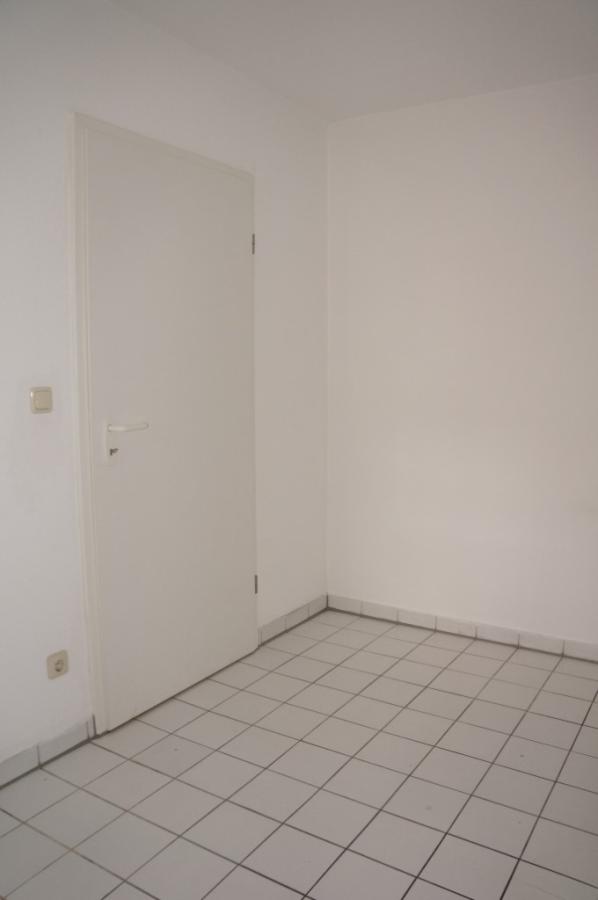 18KücheBlickRiFlur