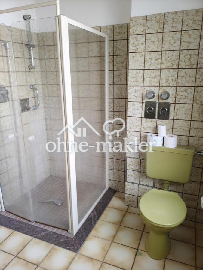 Badezimmer/Dusche 1