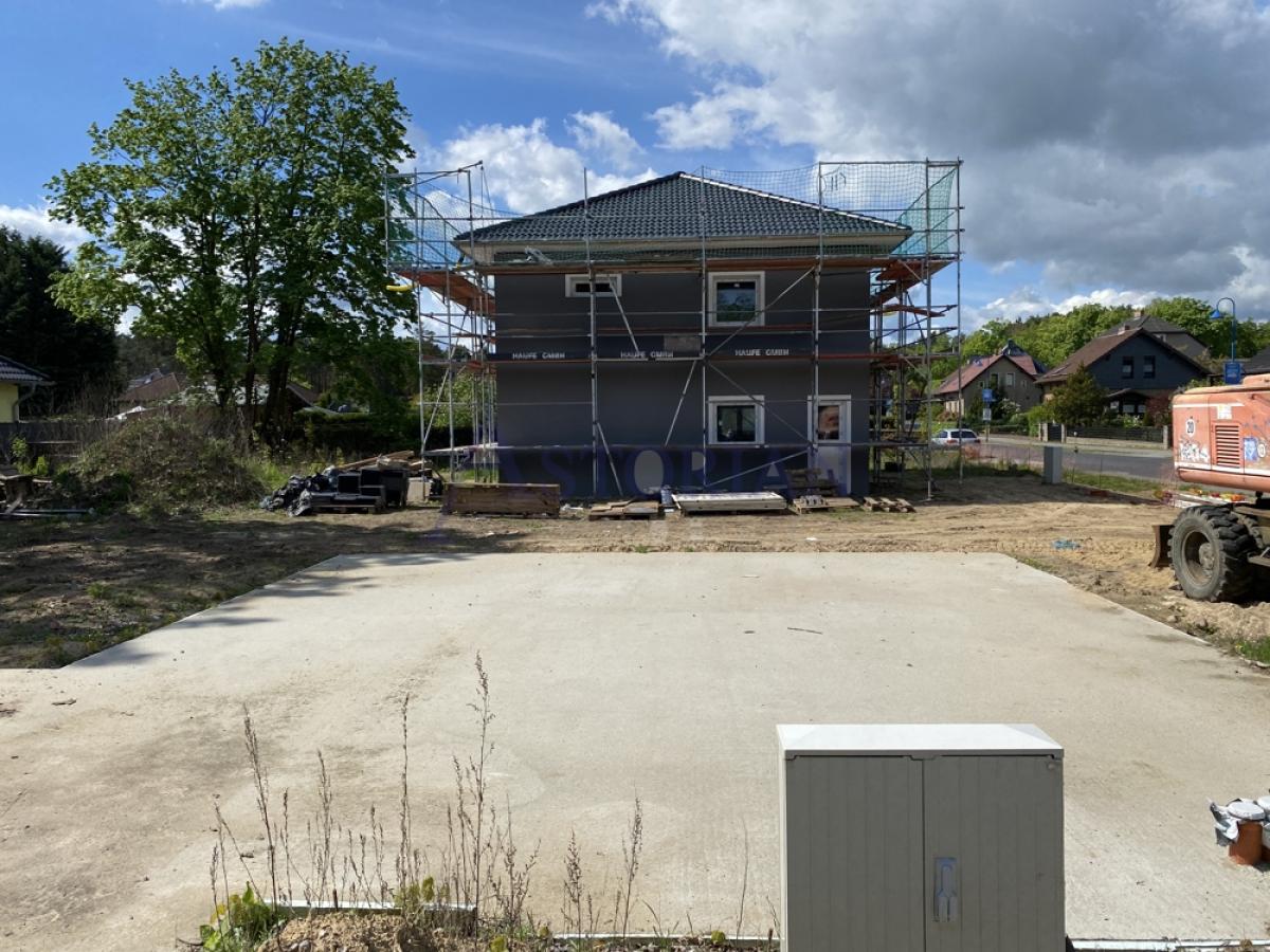 Hausansicht Bauphase
