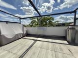 Geräumige Dachterrasse mit Steigerblick KI generiert