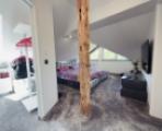Dachgeschoss-Schlafzimmer Ankleide "En Suite"