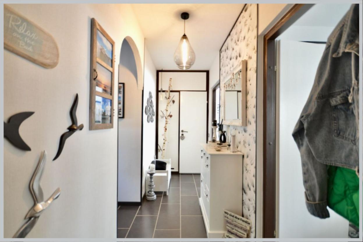 Gepflegter Eingangsbereich der Wohnung