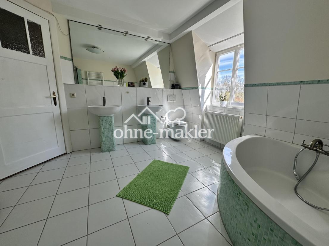 Badezimmer 1. OG