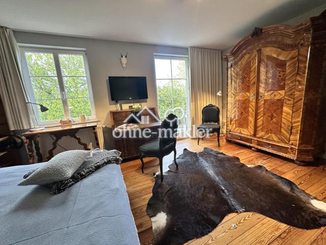 Schlafzimmer 3, 1.OG m. Balko