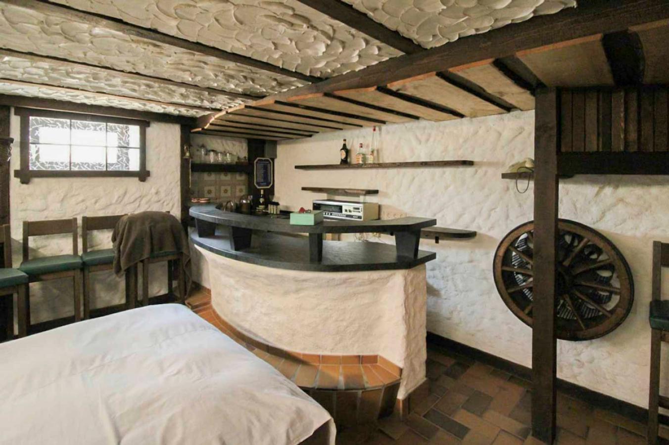 Keller Bar