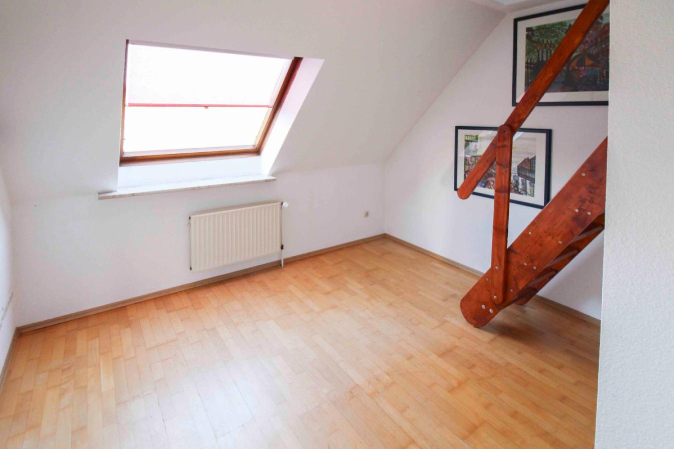 Schlafzimmer 3 mit Aufgang Spitzboden