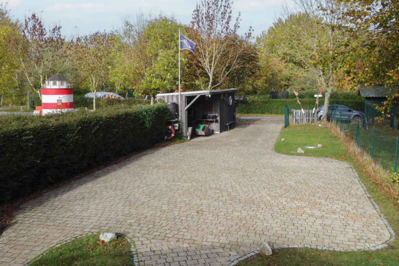 Großzügige Einfahrt