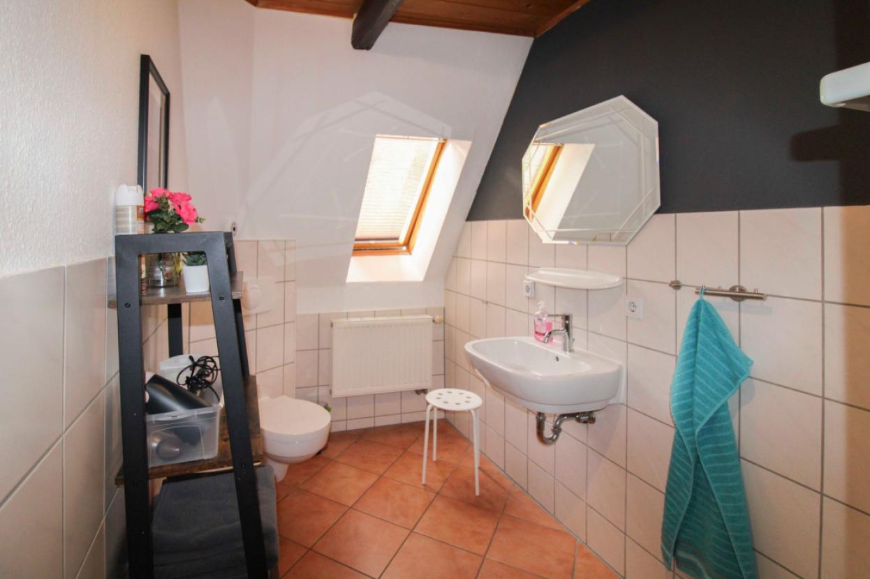 Badezimmer 2.OG
