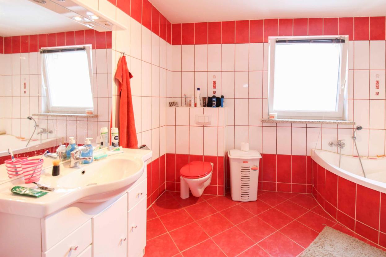 Badezimmer EG