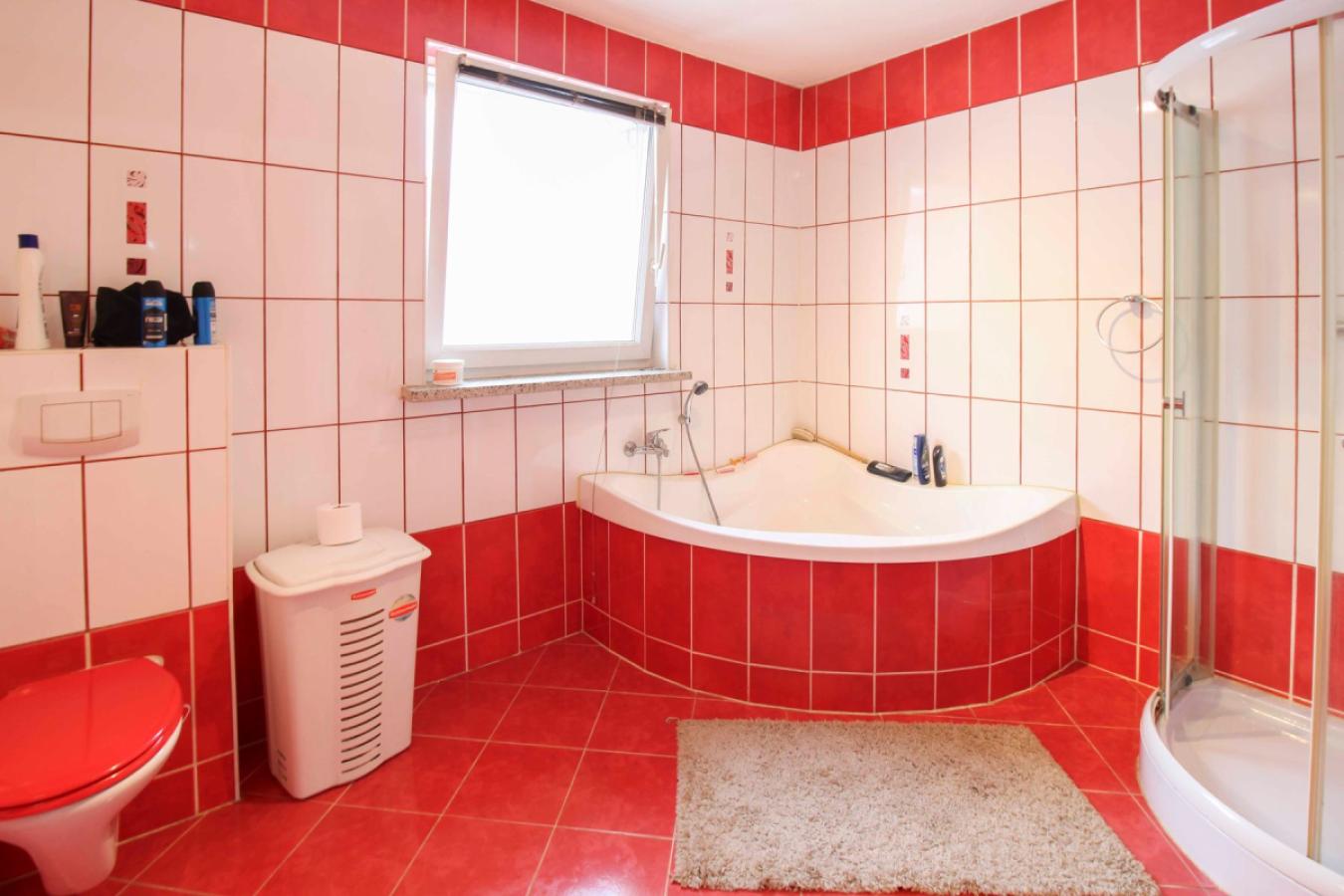 Badezimmer EG