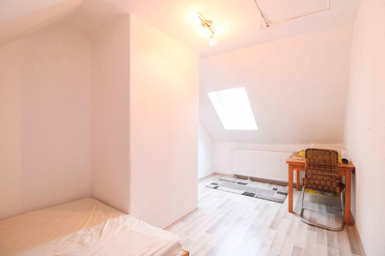 Schlafzimmer I DG