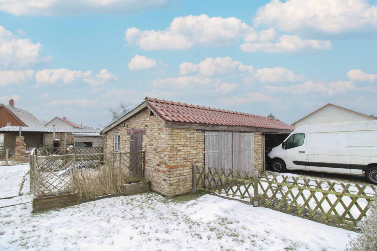 Garage + Carport
