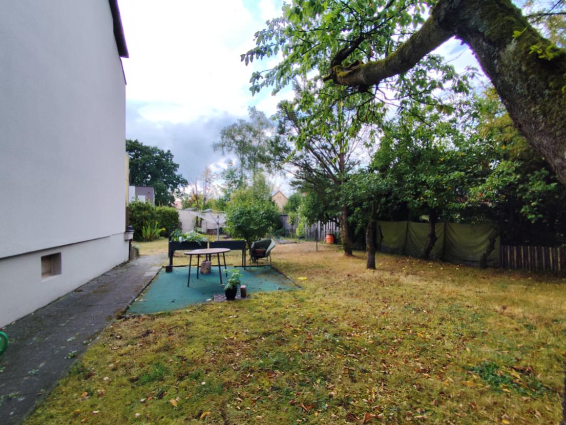 Garten mit Freisitz