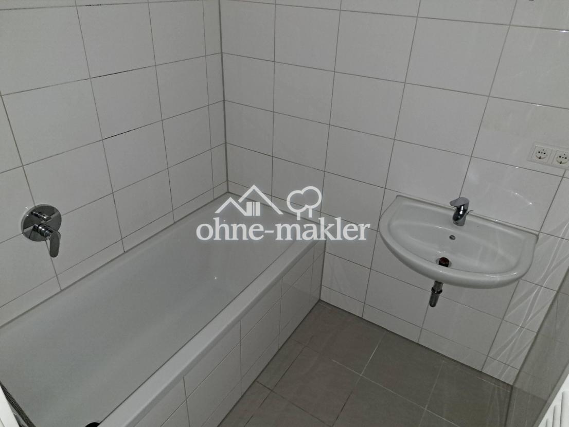 Bad mit Wanne