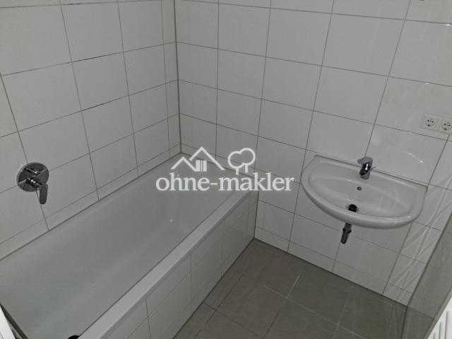 Bad mit Wanne