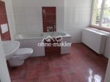 Bad mit Dusche und WC